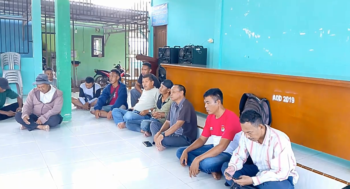 Lahan Disita, Puluhan Petani Pandan Sejahtera Geruduk Kantor Desa