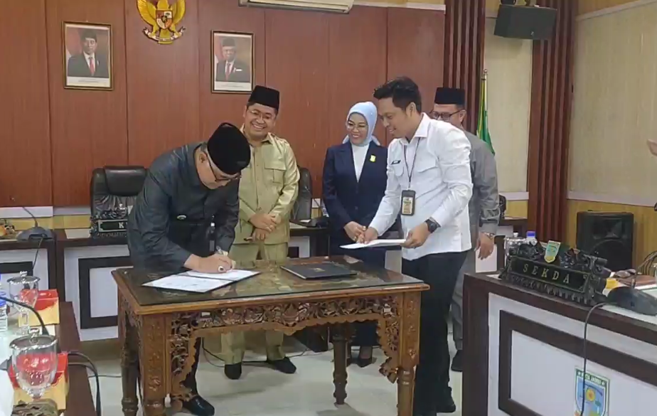 Dewan dan Pemkot Jambi Tandatangani MOU, Sepakati APBD-P 2023 Menjadi 188 Miliar