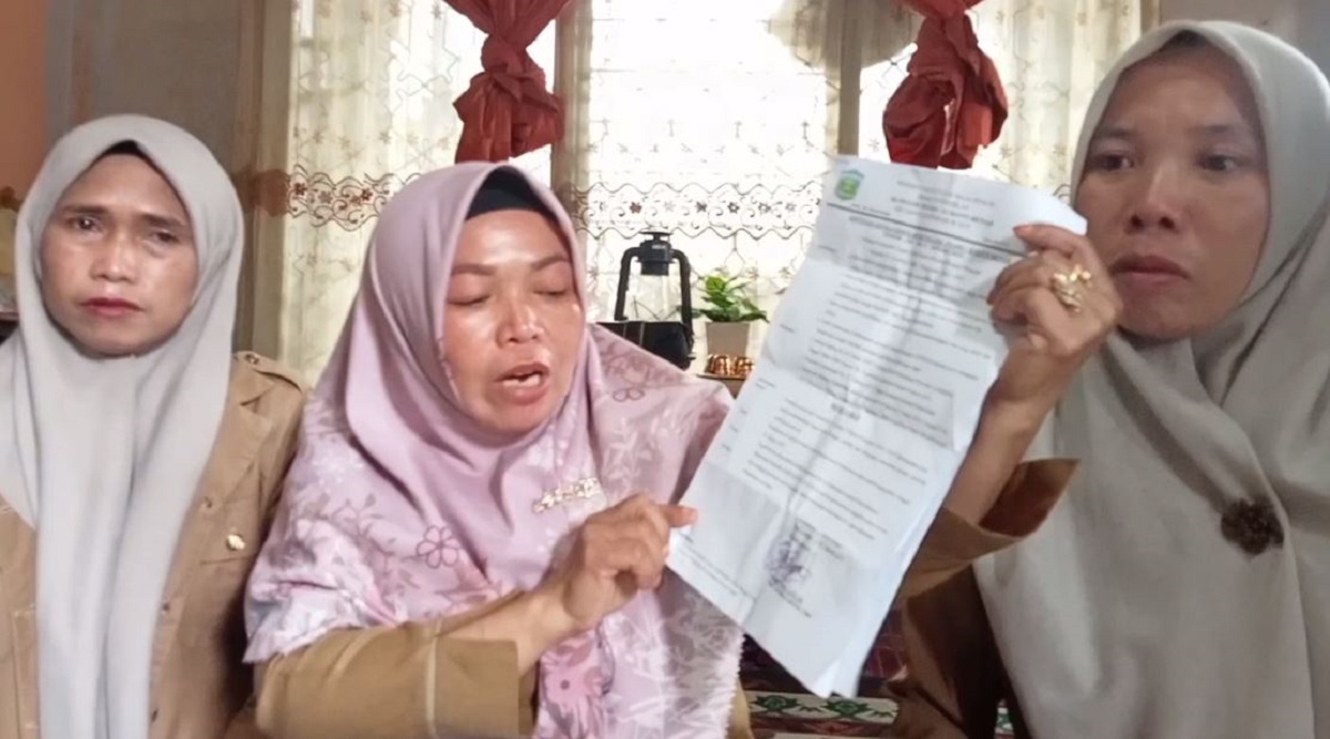 3 Guru Honorer di SDN 043/XI Koto Renah Sungai Penuh Dirumahkan Tanpa Alasan yang Jelas