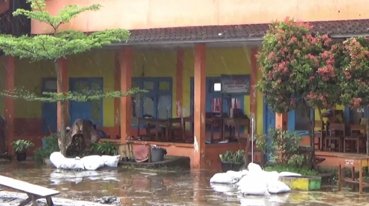 BMKG: Hujan Lebat Disertai Petir dan Angin Kencang Ancam Kerinci