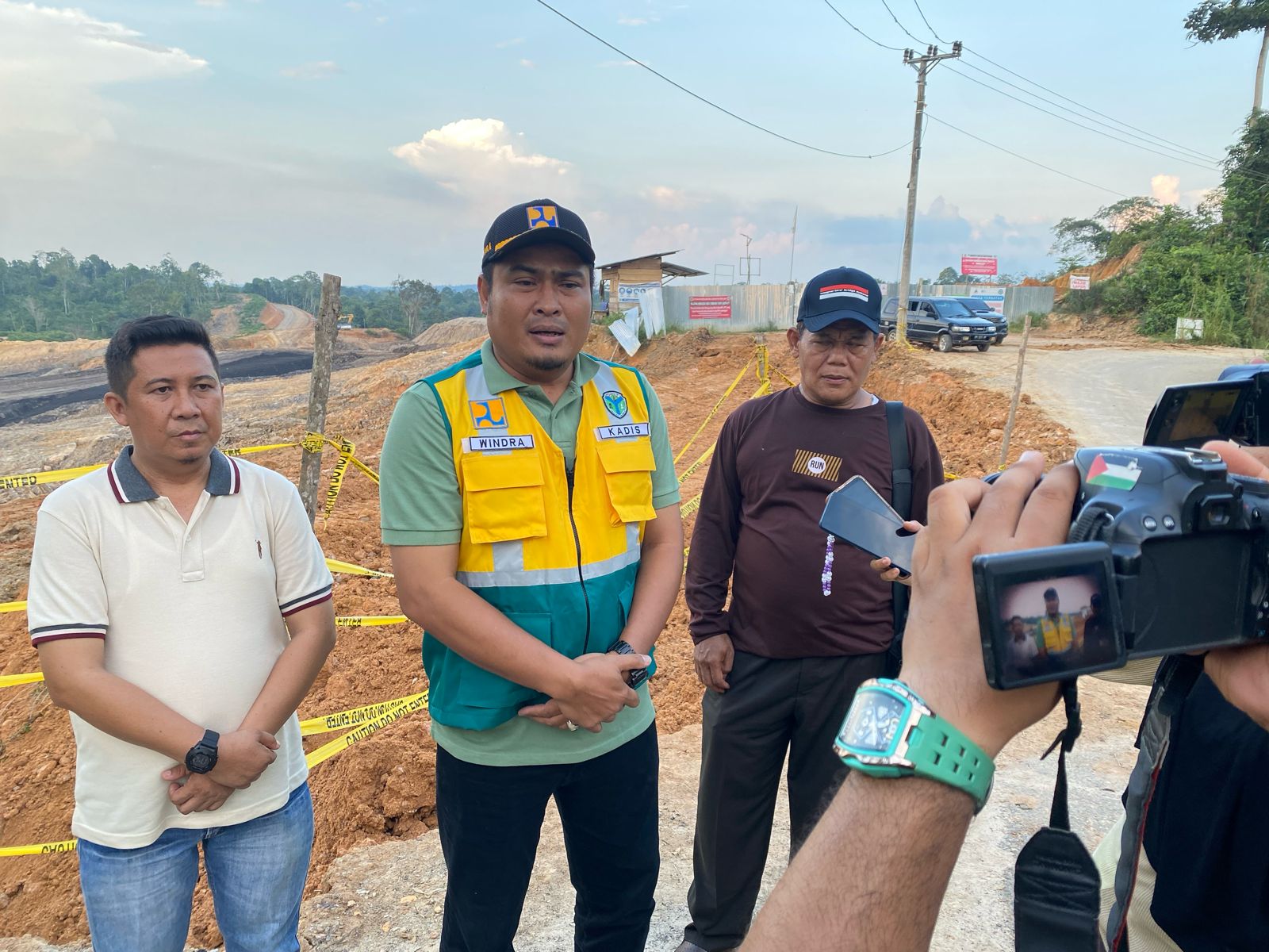 Kadis PUTR Geram, Jalan Kabupaten Batanghari Rusak Parah Akibat Tambang Batubara PT. HSBB