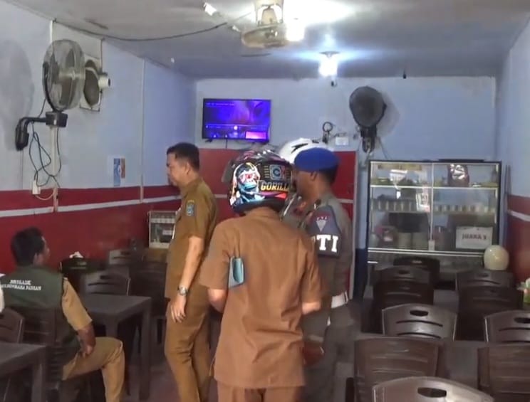  BKPSDM bersama Satpol PP Melakukan Razia Disiplin  ASN Tanjab Barat