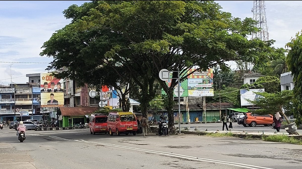 Keluhan Sopir Angkot Terhadap Kondisi Terminal Rawasari