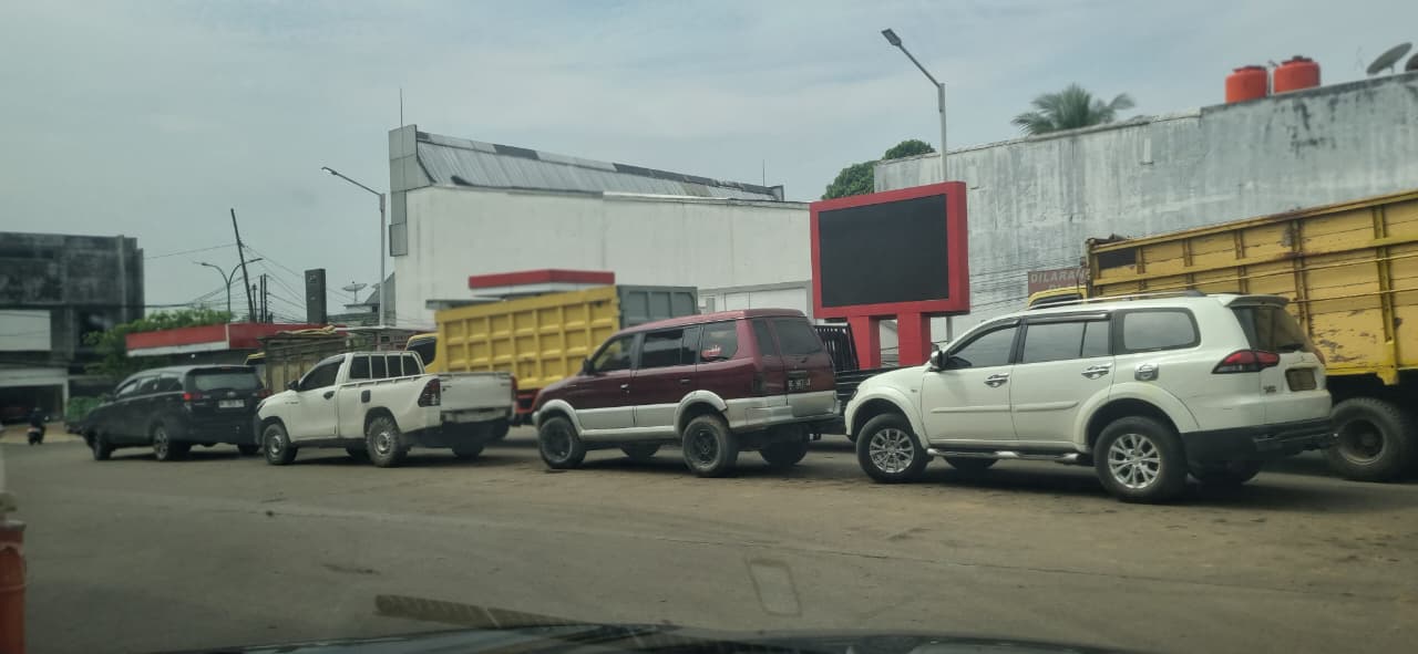 Antrian Solar di Jambi, Keluhan itu berulang tak pernah ada solusi nyata