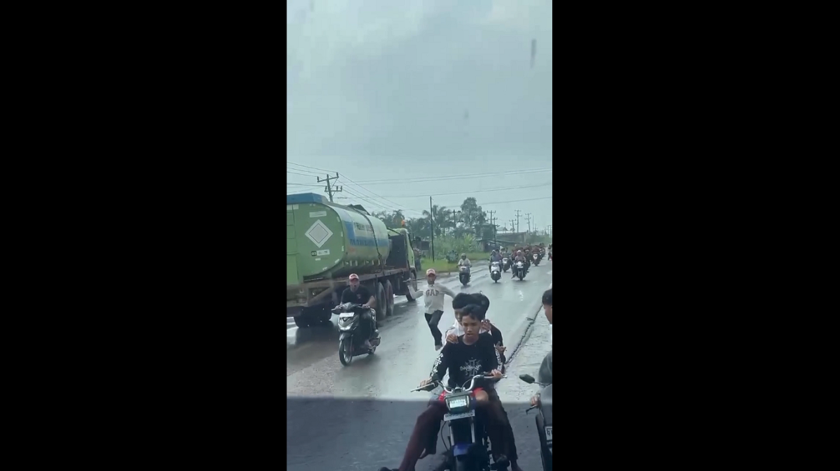 Viral Aksi Geng Motor di Jambi Timur, 9 Pelajar Bersenjata Tajam Diamankan Polisi