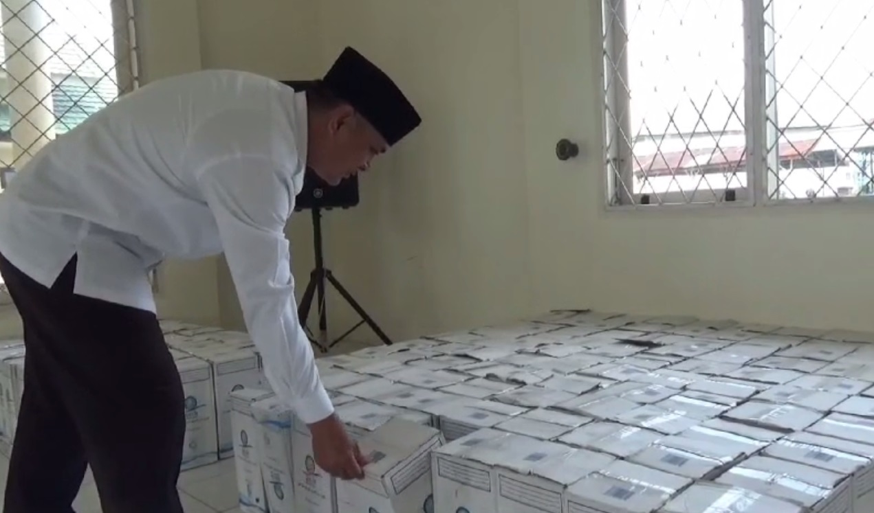 Air Zam-Zam Oleh-Oleh Jemaah Haji Sudah Sampai, Keluarga Diminta Mengambil Ke Kekemenag