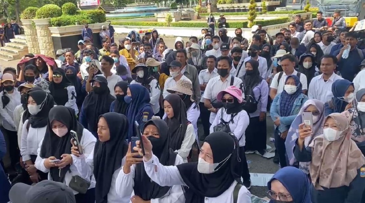Ratusan Honorer Pemprov Jambi Gelar Aksi Damai, Tuntut Kesejahteraan Dan Kenaikan Gaji