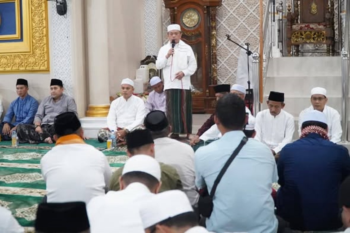 Safari Ramadhan di Pamenang, Gubernur Al Haris Ajak Perkuat Akhlak dan Peran Keluarga