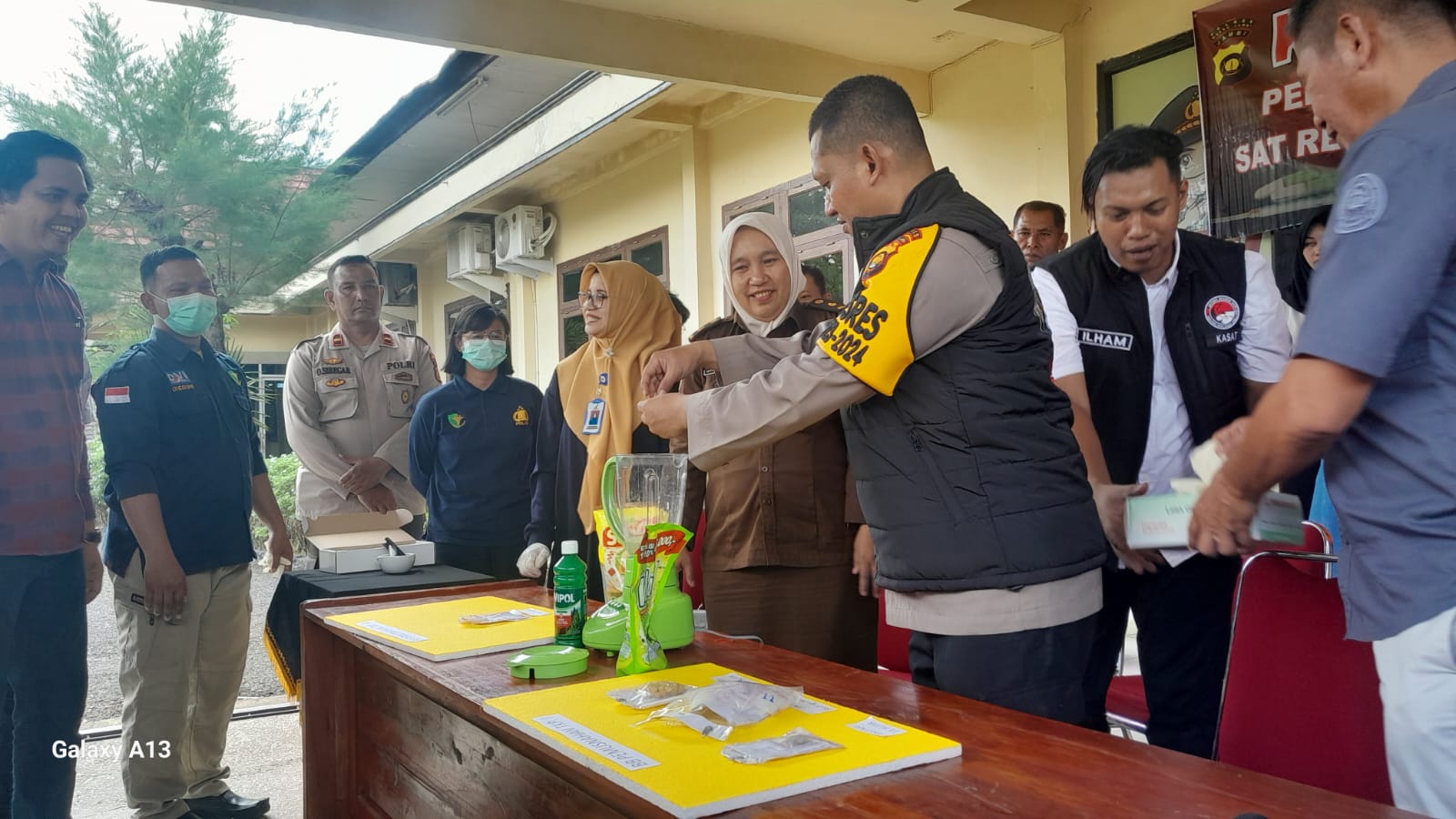 Polres Muaro Jambi Musnahkan 98,5 Gram Sabu  dan 64 Butir Pil Ekstasi