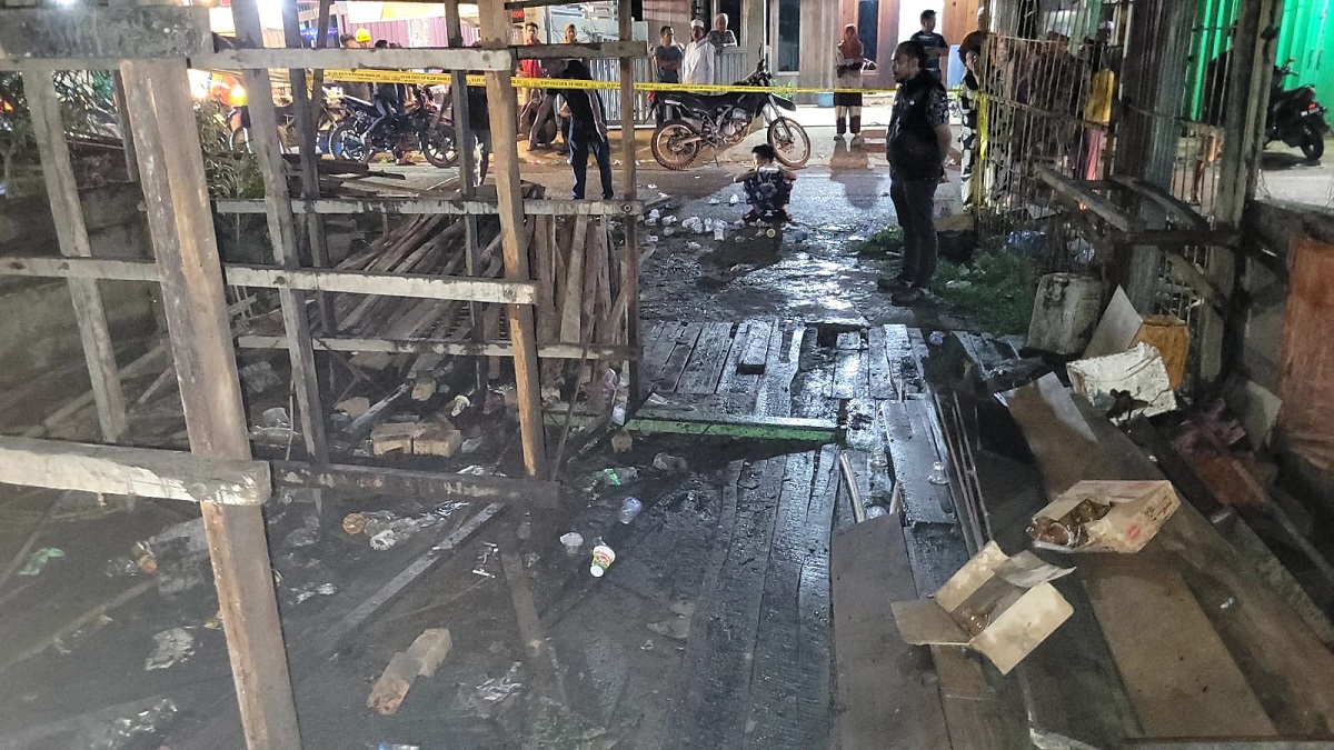 Api Berkobar Cepat di Lambur Luar, Gudang Warga Hangus dalam Sekejap