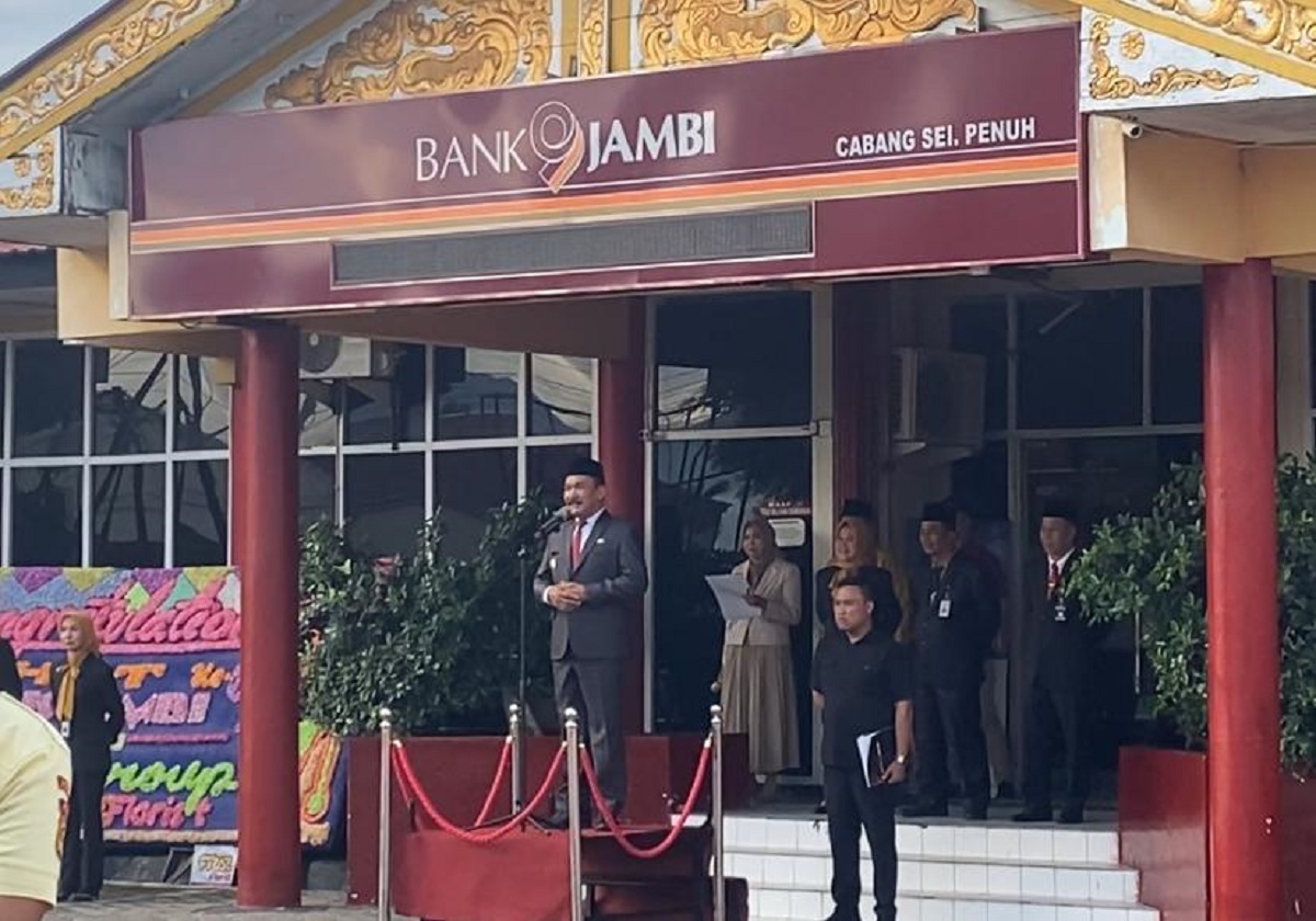 PJ Bupati Kerinci Asraf Jadi Inspektur Upacara HUT Bank Jambi ke-62, Ini Pesan PJ Bupati Kerinci   