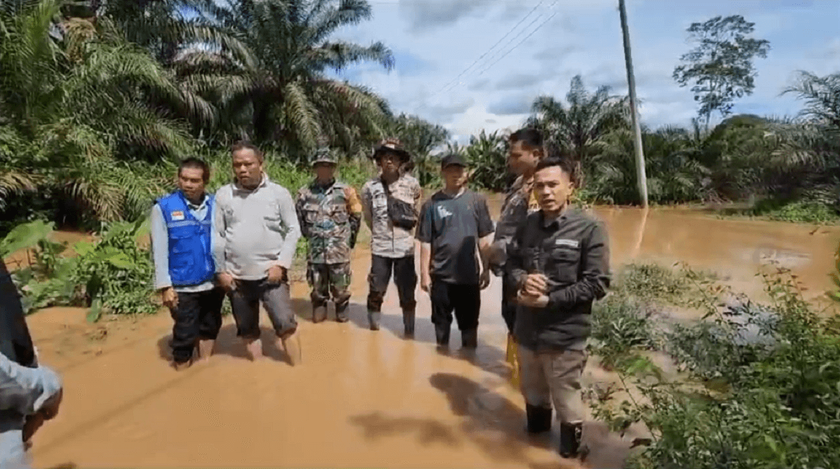 Terendam Banjir, Akses Jalan Desa Kasang Melintang dan Pangkal Bulian Sarolangun Lumpuh