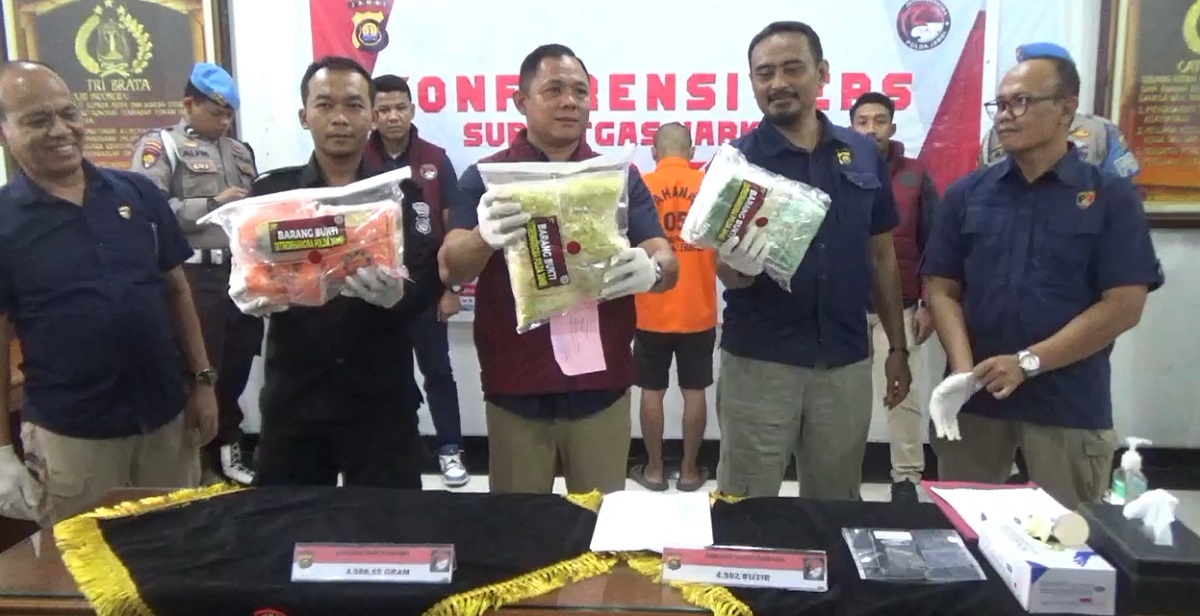 Kurir Narkoba Asal Sumsel Ditangkap Polda Jambi, Barang Bukti Sabu dan Ekstasi Senilai Rp 7,7 Miliar Diamankan