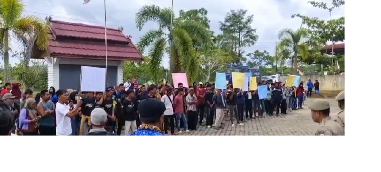 Ratusan Pekerja PT TAL Demo Disnaker Tebo, Tuntut Kejelasan Hak 