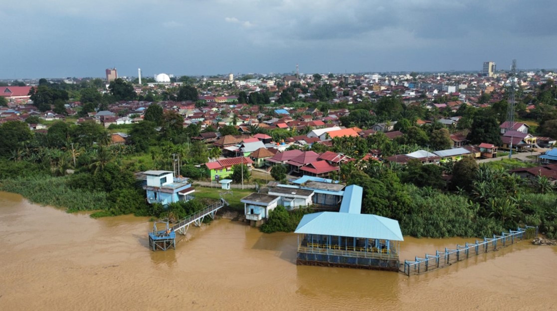 Kualitas dan Kuantitas Air Sungai Batanghari Terus Menurun : Mendesak, Alternatif Sumber Air bagi Kota Jambi