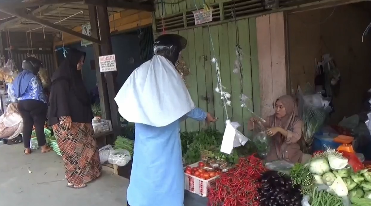 Pasokan Kurang, Harga Cabai Di Pasar Kuala Tungkal Capai Rp.70.000