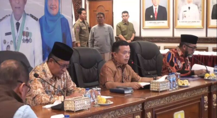 Gubernur Al Haris Evaluasi Kinerja OPD, Minta Serapan Anggaran dan PAD Digenjot