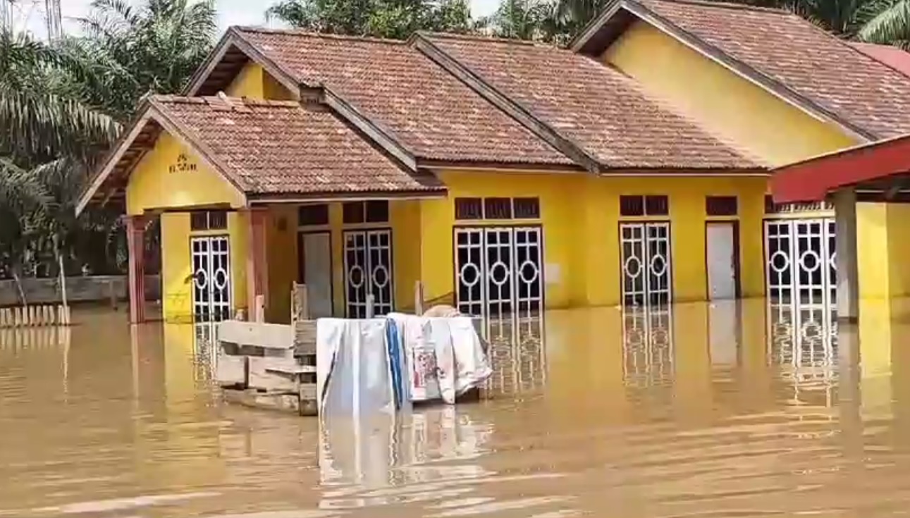 Rumah Warga di 3 Kecamatan Kabupaten Tebo Terendam Banjir Kiriman Dari Bungo