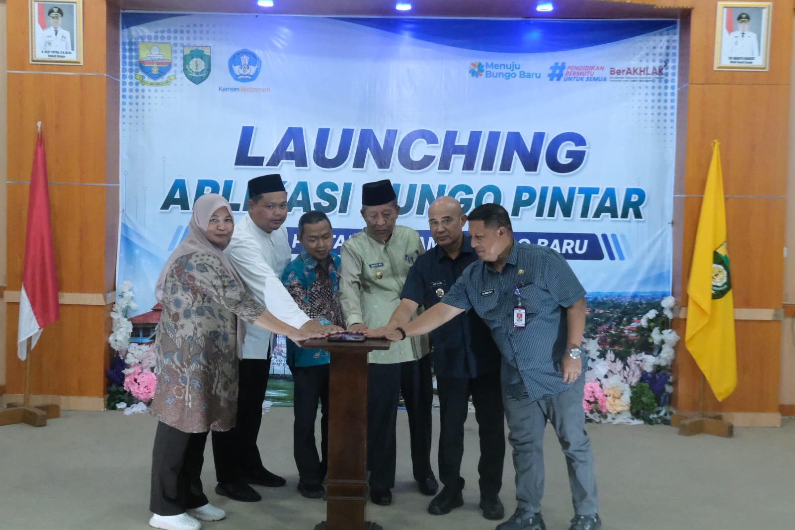 Wagub Sani Bersama Wamen Dikdasmen RI Luncurkan Aplikasi Bungo Pintar