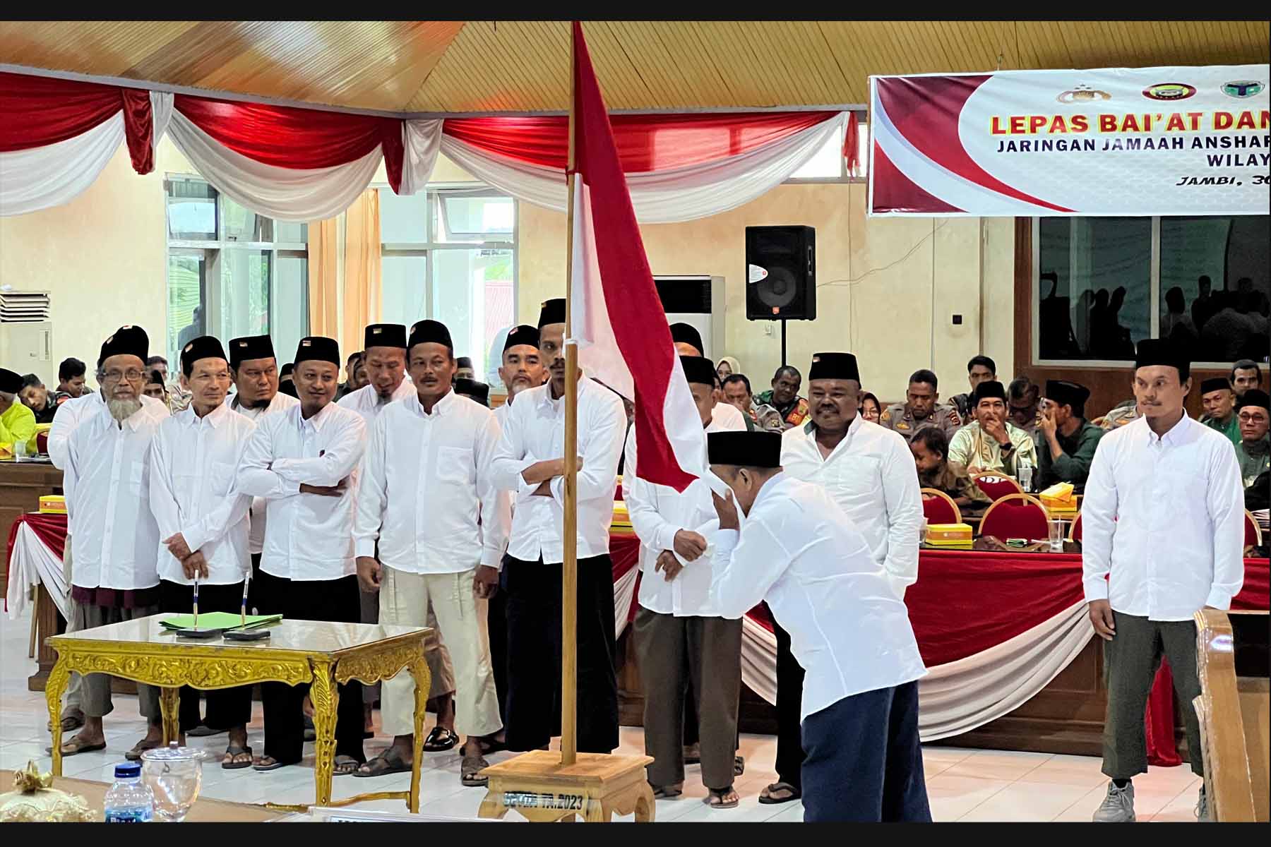 Terindikasi Terafiliasi Al Qaedah, Puluhan Pengikut JAS dan Eks Napiter Lepas Bai'at