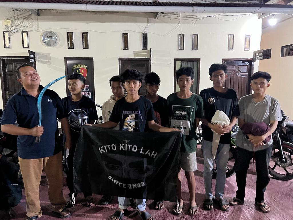 Polisi Amankan 7 Orang Diduga Geng Motor saat Sedang Asik Teguk Minuman Beralkohol