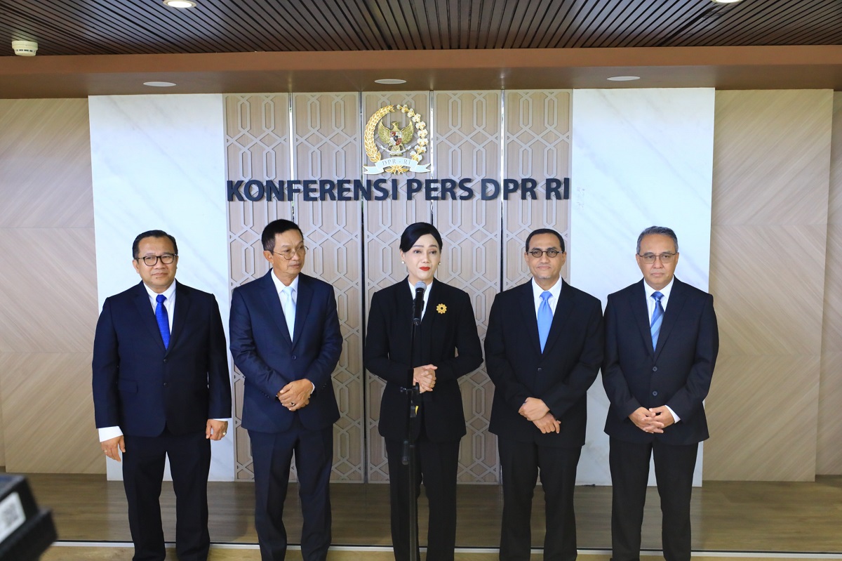 DPR RI Tetapkan Lima Calon Anggota Dewan Komisioner OJK