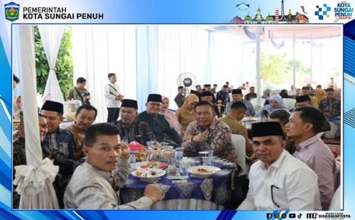 Penuh Khidmat, Wako Alfin dan Wawako Azhar Lepas Jemaah Haji Depati Payung Pondok Tinggi