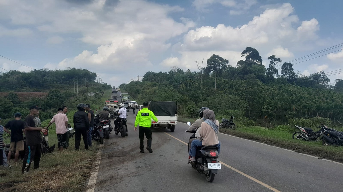 NMAX Tabrakan dengan Innova Zenix di Bungo, Dua Orang Tewas, Mobil Hangus Terbakar