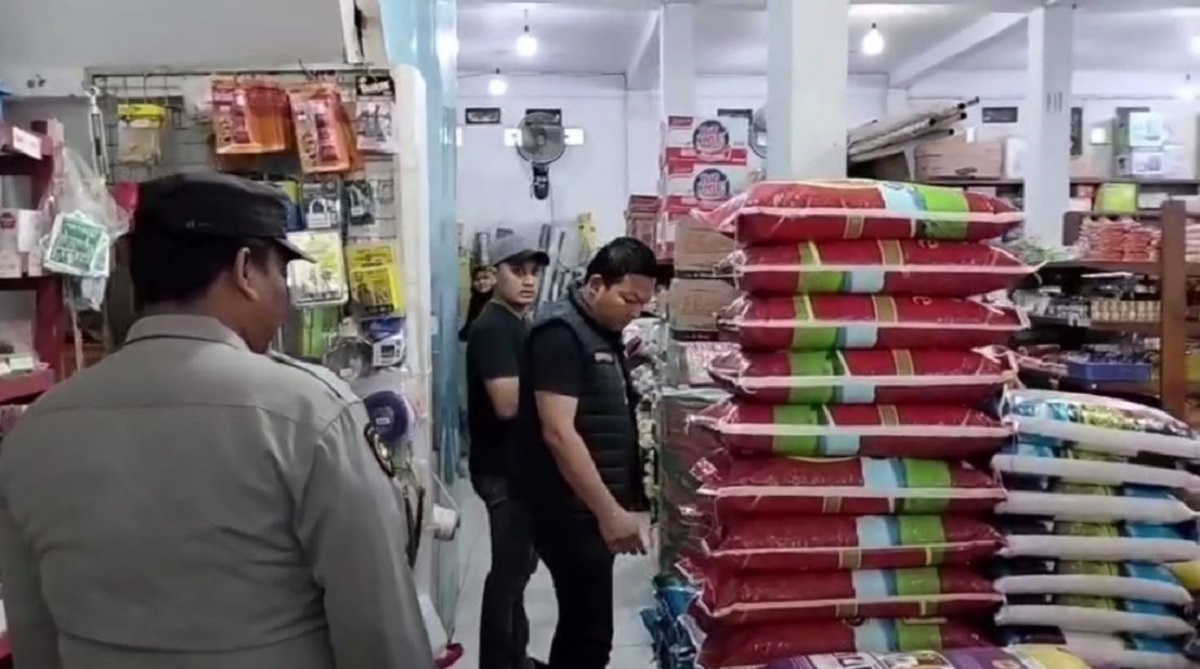 Heboh Dugaan Beras Oplosan, Pedagang di Batanghari Diminta Tarik Beras Merek Rambe Dari Pasaran