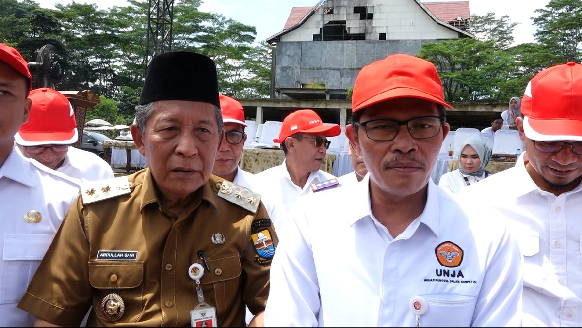 Bangga! 4 Rekor MURI Warnai Penutupan PKKMB Universitas Jambi 2025