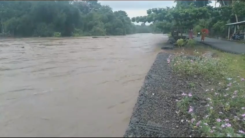 2 Sungai Meluap di Jujuhan, Puluhan Rumah Warga Terendam Banjir