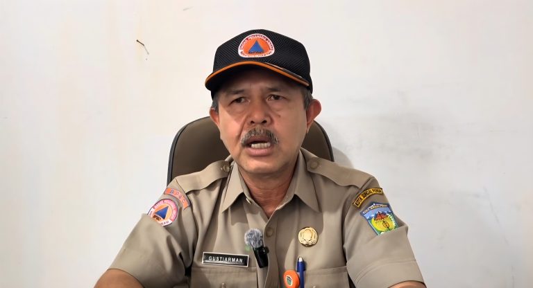 Hadapi Banjir BPBD Kota Sungai Penuh Menyiapkan Tim Reaksi Cepat 