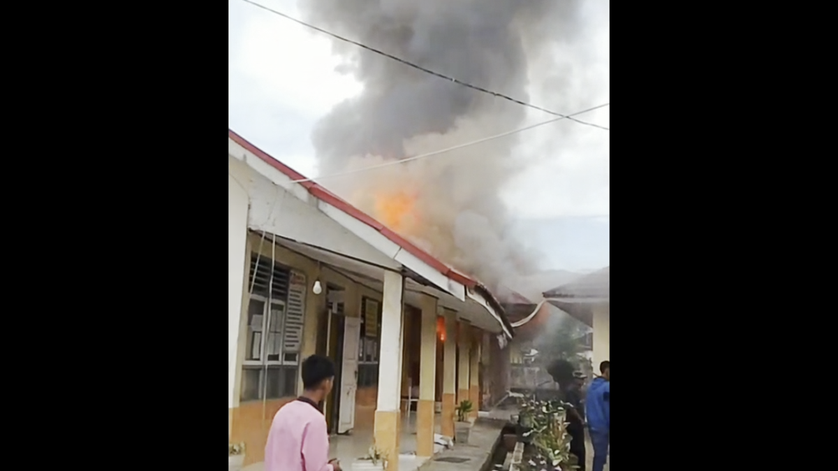 Dua Ruang Kelas SMKN 5 Kerinci Hangus Terbakar, Diduga Akibat Korsleting Listrik