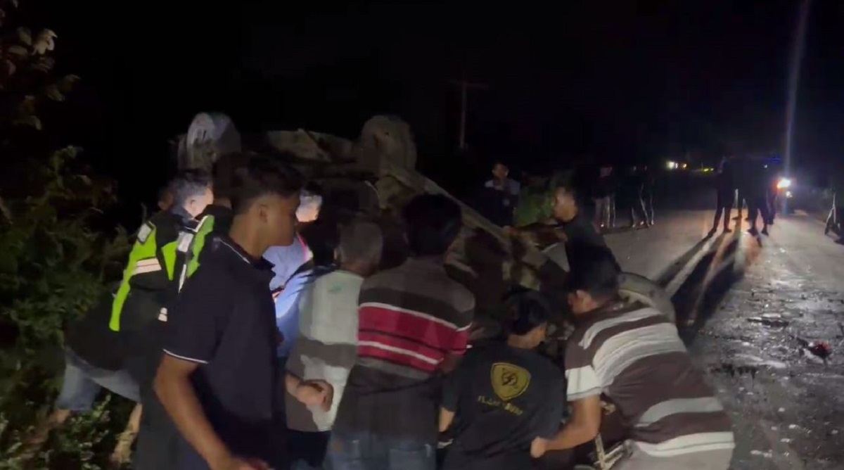 Gara-Gara Hilang Kendali Saat Mengemudi, Mobil Calya Dan Sigra Adu Kambing Di Jalan Lintas Sarolangun -  Jambi