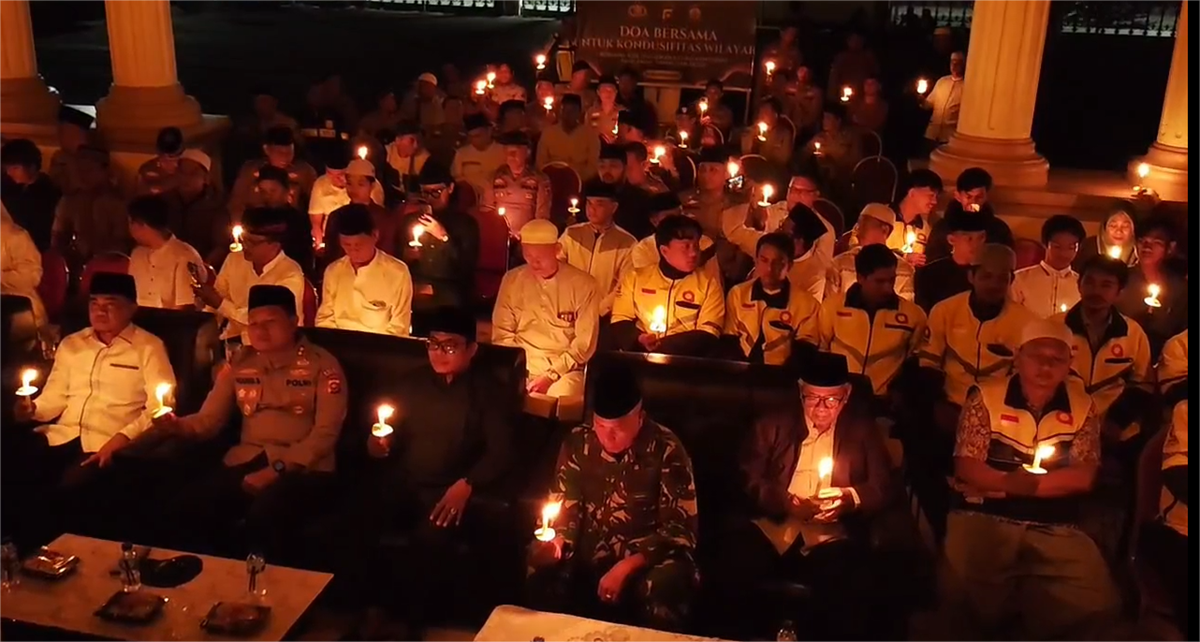 Do'a Bersama dan Seribu Lilin, Tanjab Barat Serukan Kedamaian Pasca Unjuk Rasa