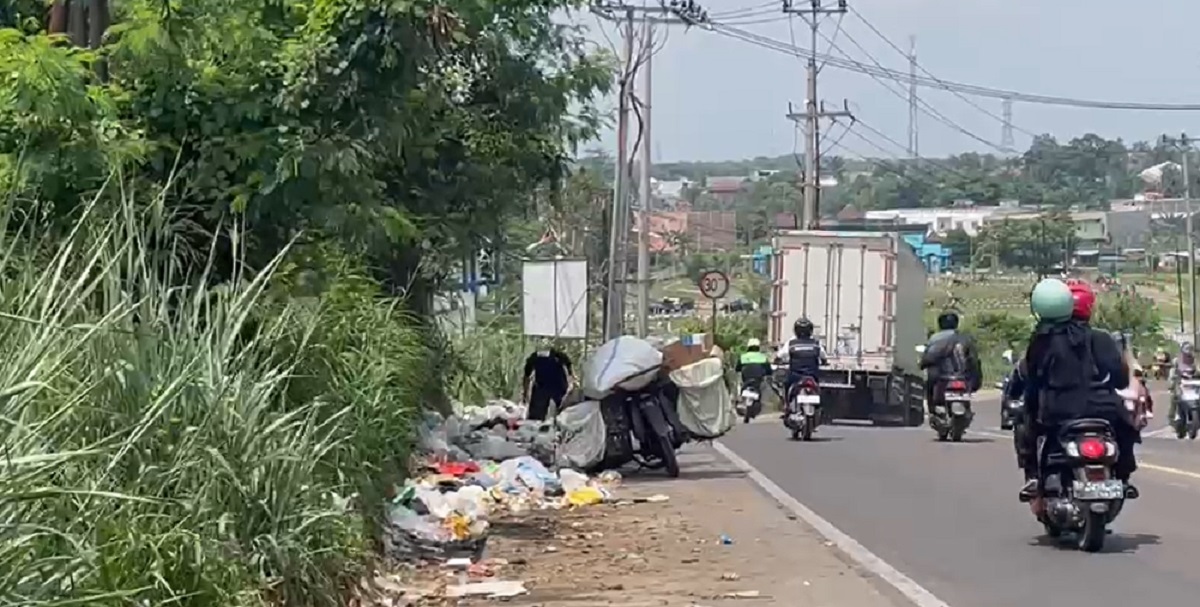 Meresahkan, Tiga Titik Ini Jadi Lokasi Utama TPS Liar di Simpang Sungai Duren 