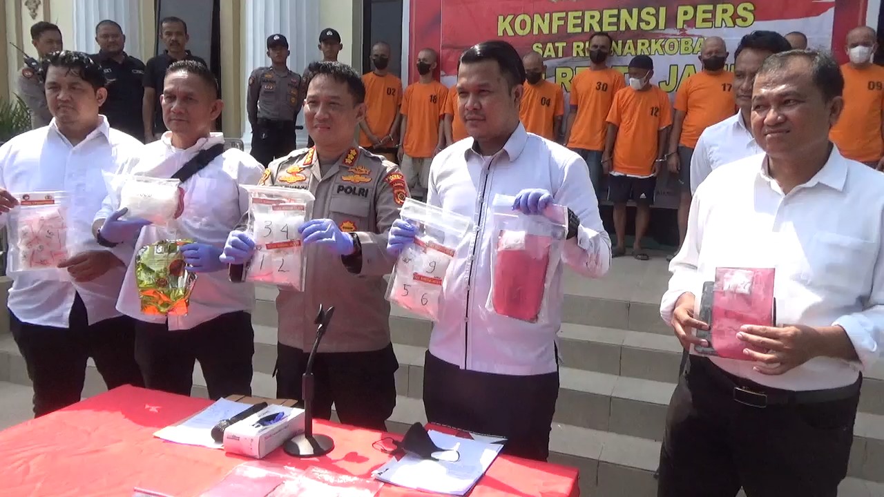 Polresta Jambi Ringkus 10 Tersangka Sabu, Dengan BB Mencapai Rp 2 Miliar