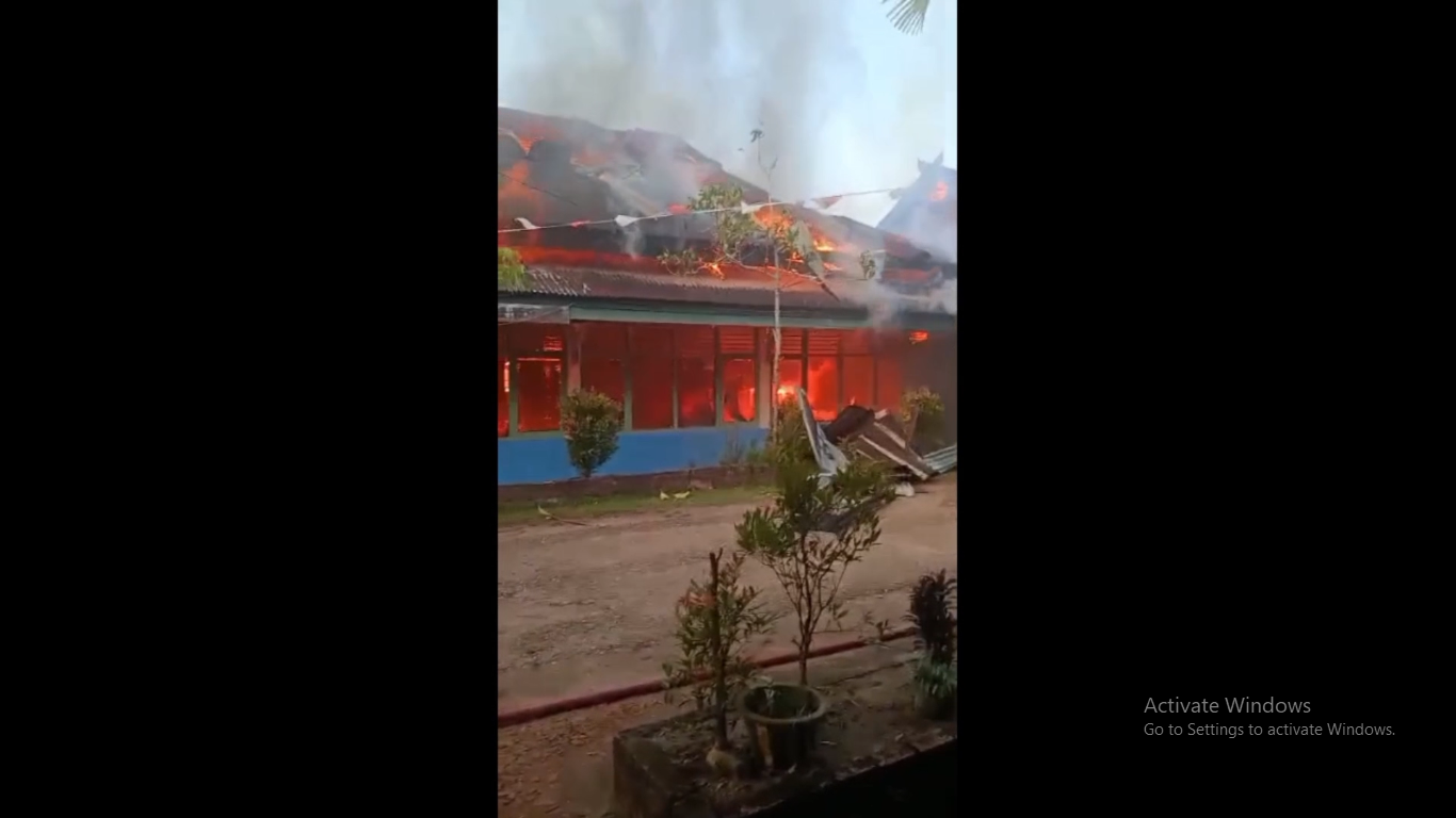 Gedung SMPN 20 Kota Jambi Terbakar, Dinas PU Diminta Gerak Cepat