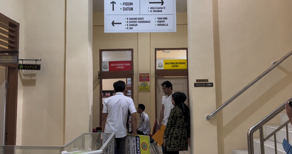 Kasus Dugaan Malpraktek Khitanan, Terdakwa Yogi Nofranika Jalani Sidang Perdana