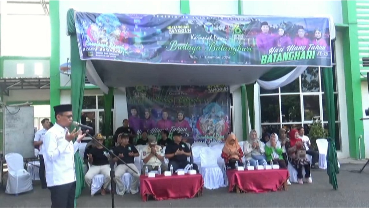 Meriahkan HUT Batanghari ke-76, Karnaval Pawai Budaya Sambut Semangat Persatuan dan Keberagaman