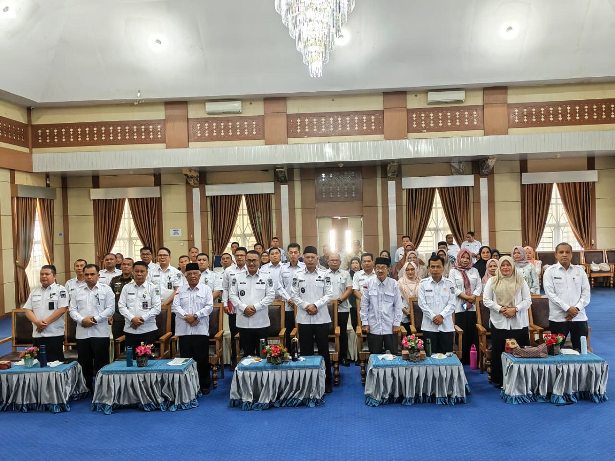 Wali Kota Alfin Serahkan Bantuan Sembako Ramadhan dan RLHB Baznas