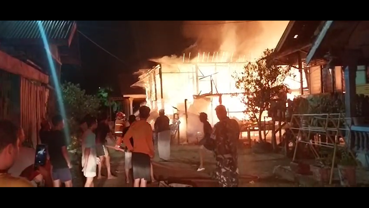 4 Rumah Ludes Terbakar Di Jambi Timur