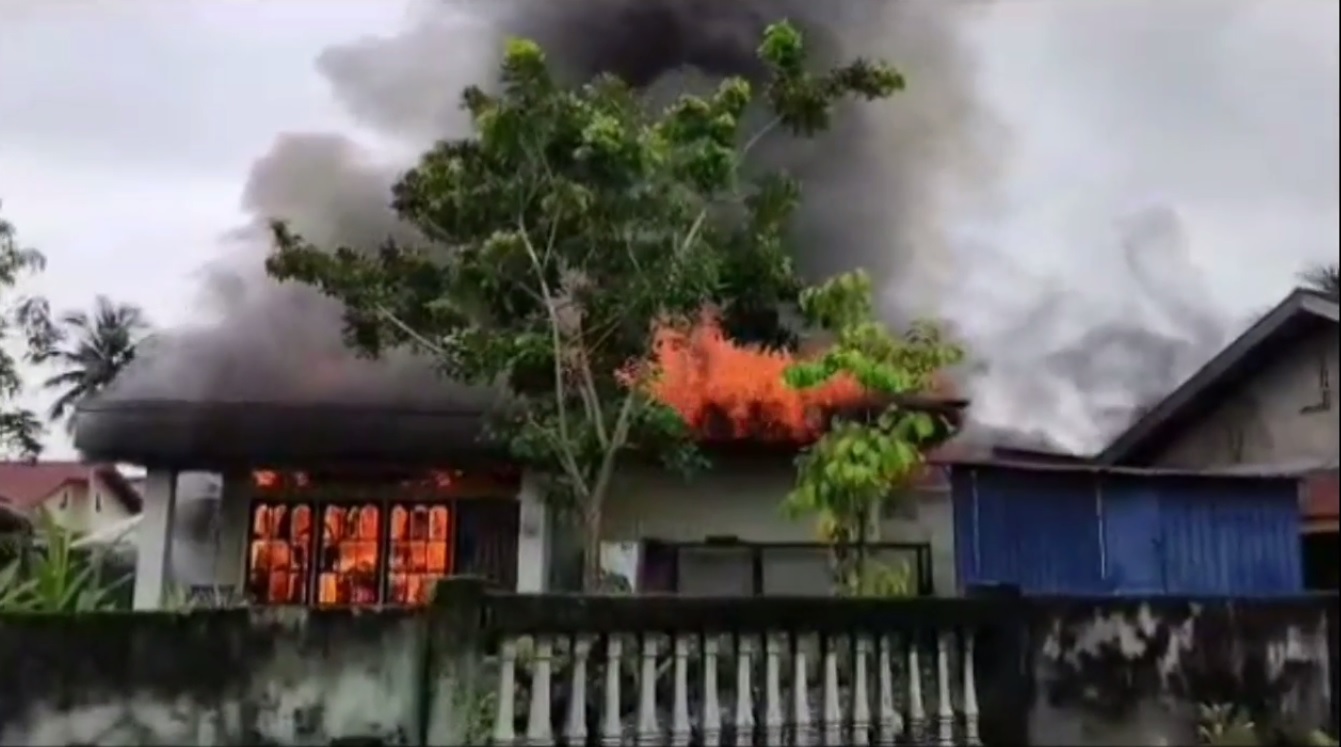 Lupa Mematikan Kompor Saat Ke Pasar, Satu Unit Rumah dan Uang Puluhan Juta Terbakar