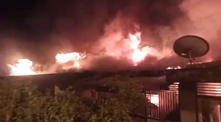 Tiga Unit Rumah Terbakar di Komplek PU Pasir Putih, Satu Orang Pemilik Tewas Terpanggang
