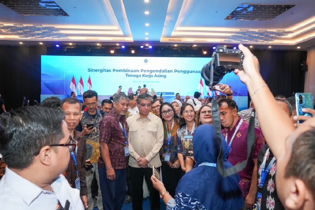 Menaker: Hakim Ad Hoc PHI Jaga Kepastian Hukum