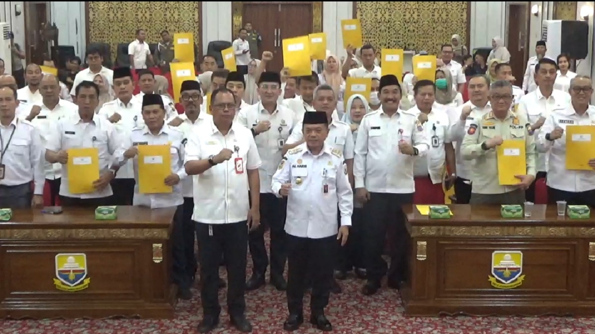 Pemprov Jambi Teken Perjanjian Kerja dan Serahkan DPA 2026, Al Haris: Ini Amanah dari MenPAN-RB