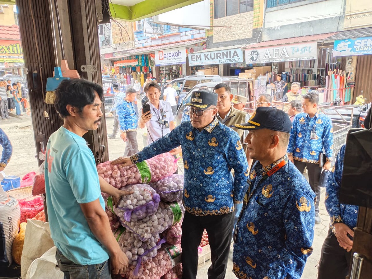 Sidak Jelang Ramadhan, Walikota Pantau Harga Cabai dan Bawang