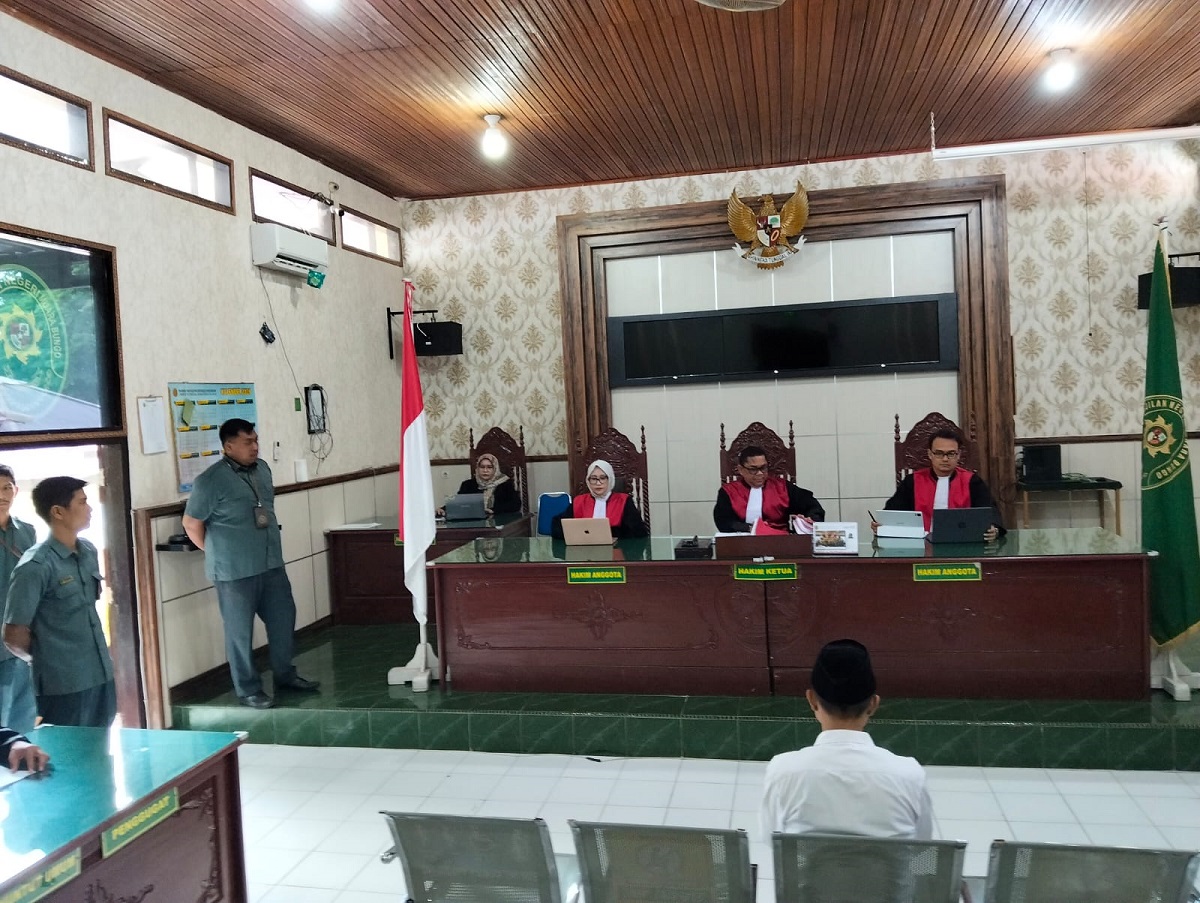 SEUMUR HIDUP! Waldi Divonis Hakim dalam Kasus Pembunuhan, Pengamanan Sidang Berjalan Kondusif
