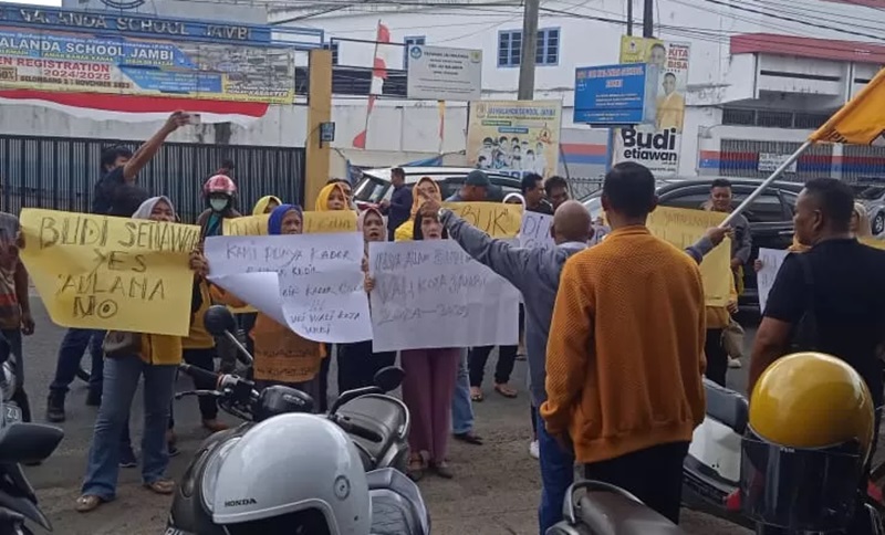 Ribut Rekomendasi Golkar di Kota Jambi, Simpatisan Budi Protes Rekomendasi Golkar Diberikan ke Maulana-Diza