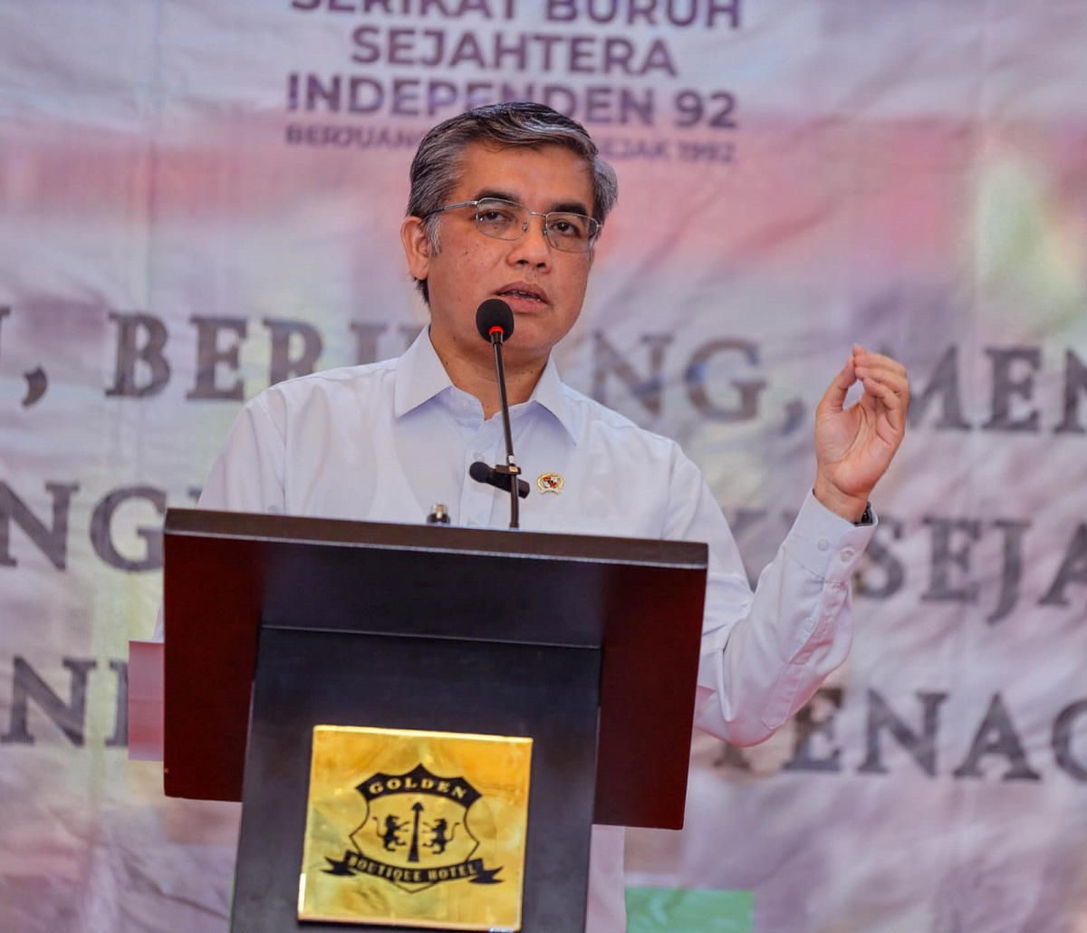 Menaker Ajak Serikat Pekerja Perkuat Kompetensi Hadapi Transformasi Dunia Kerja